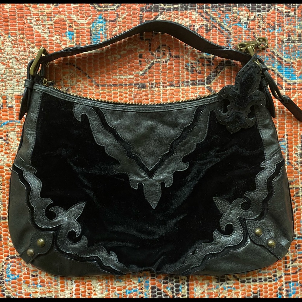 Isabelle Fiore Black Hobo bag